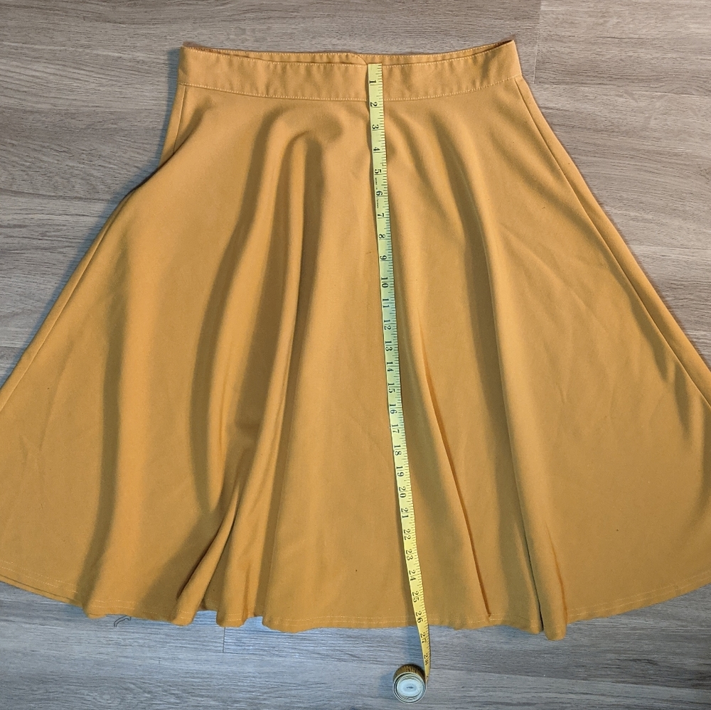 Mustard skirt
